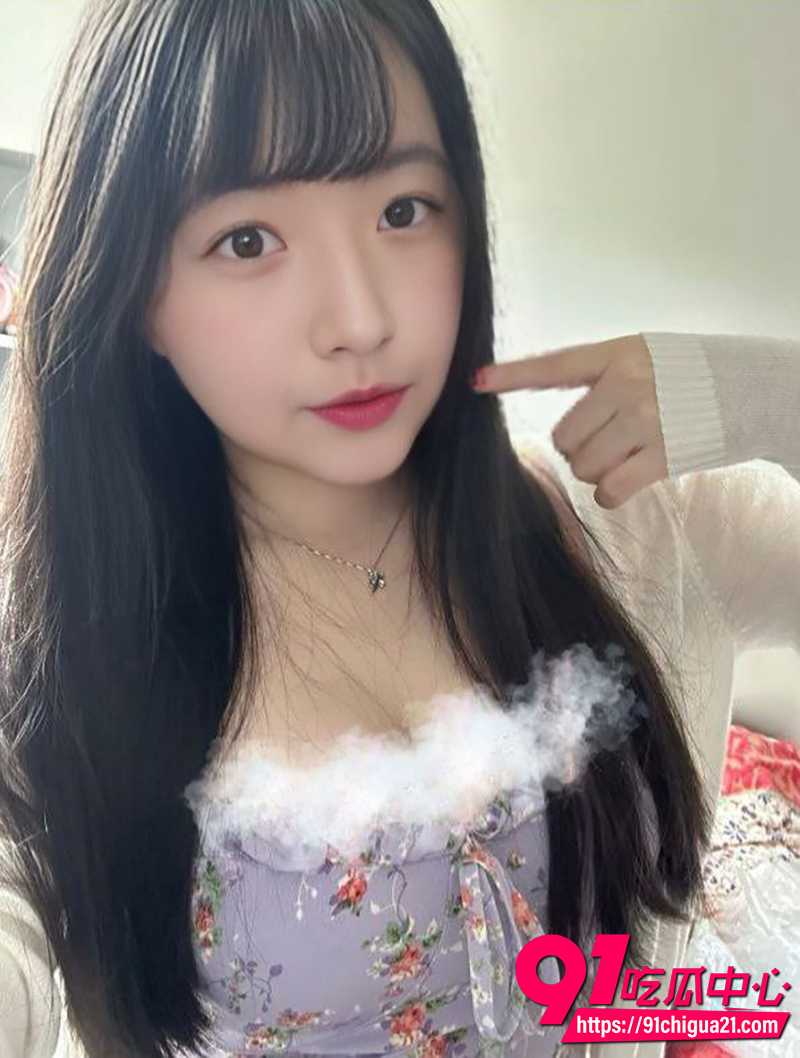 湖南大学生张雪婷裸贷视频 4