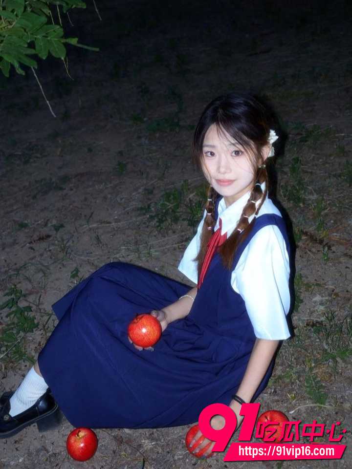 大三系花学姐尹梓萌私密视频7