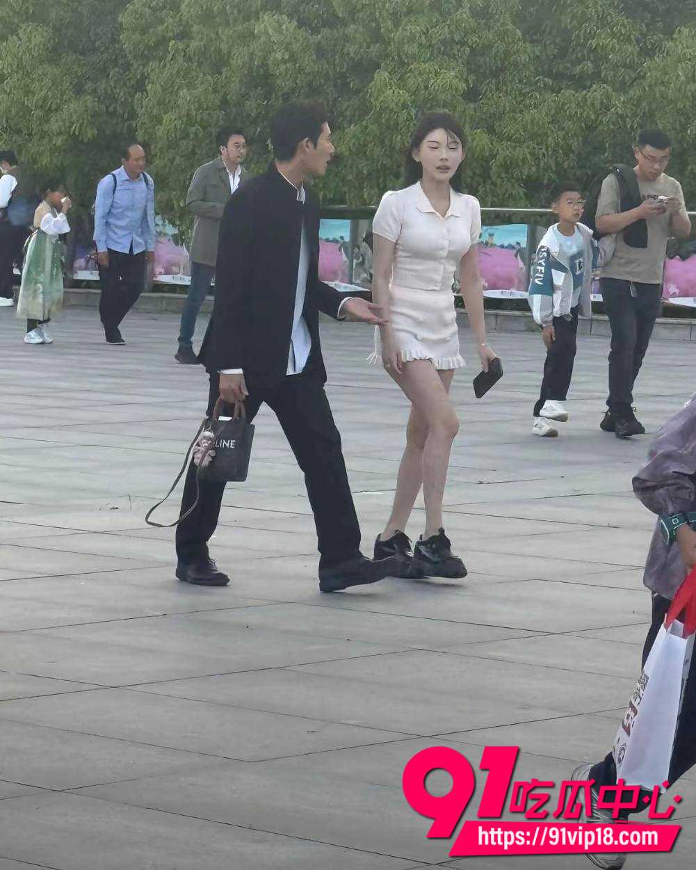 抖音网红好运美女viki17