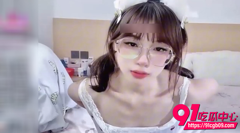 5ST站巨乳萝莉yuanbaoa 1