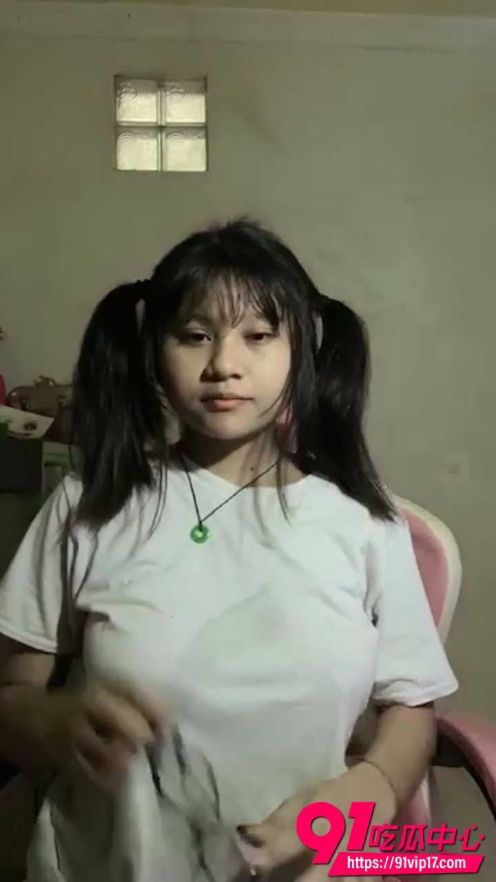 东南亚大奶精神小妹7