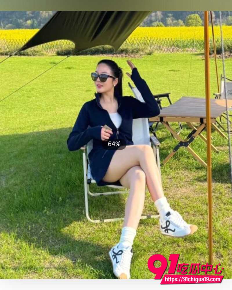 快手网红牌晓亮陪睡大姐 26