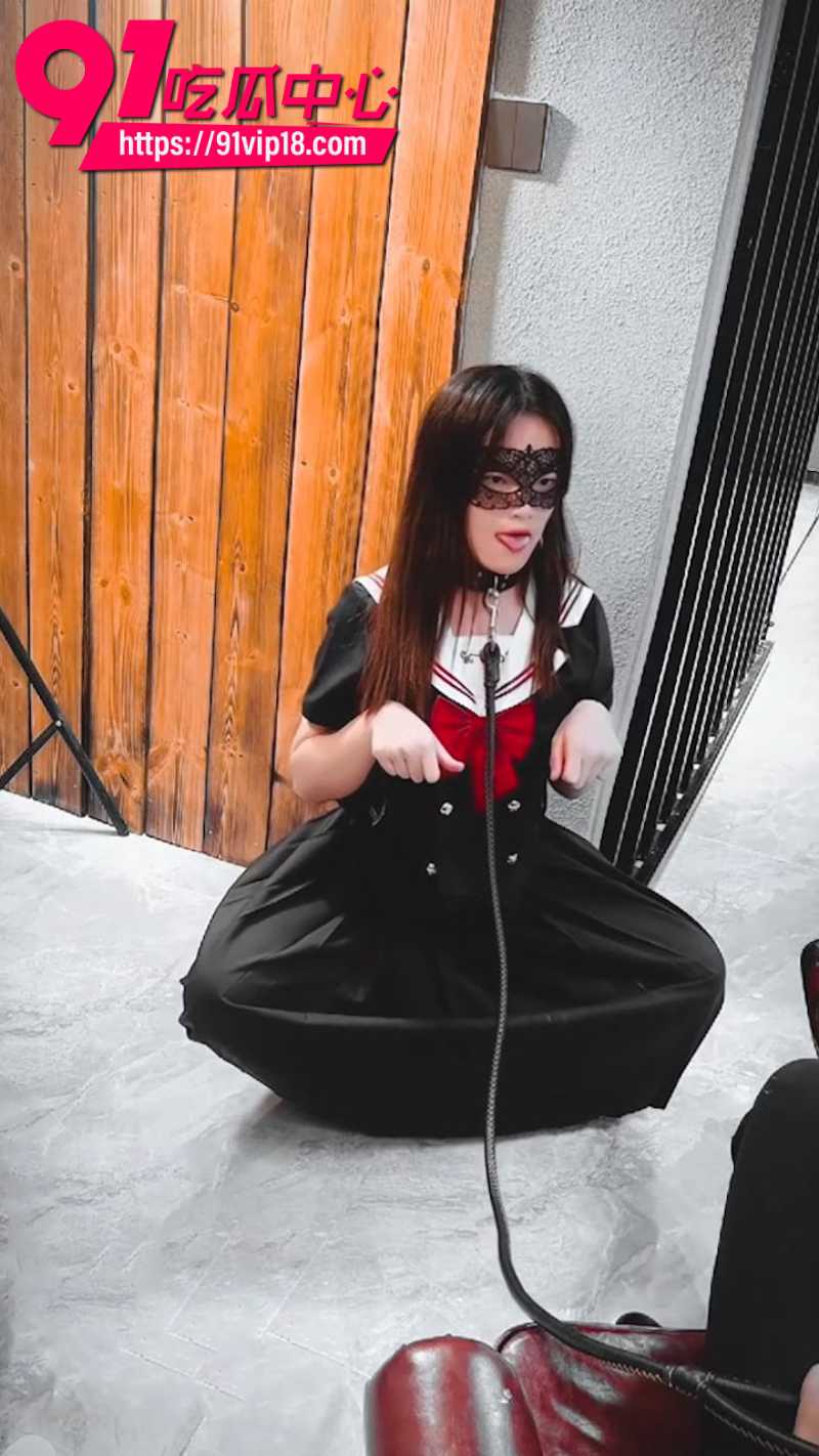 顶级SM大神沧桑s多奴鞭打调教抖M小母狗2