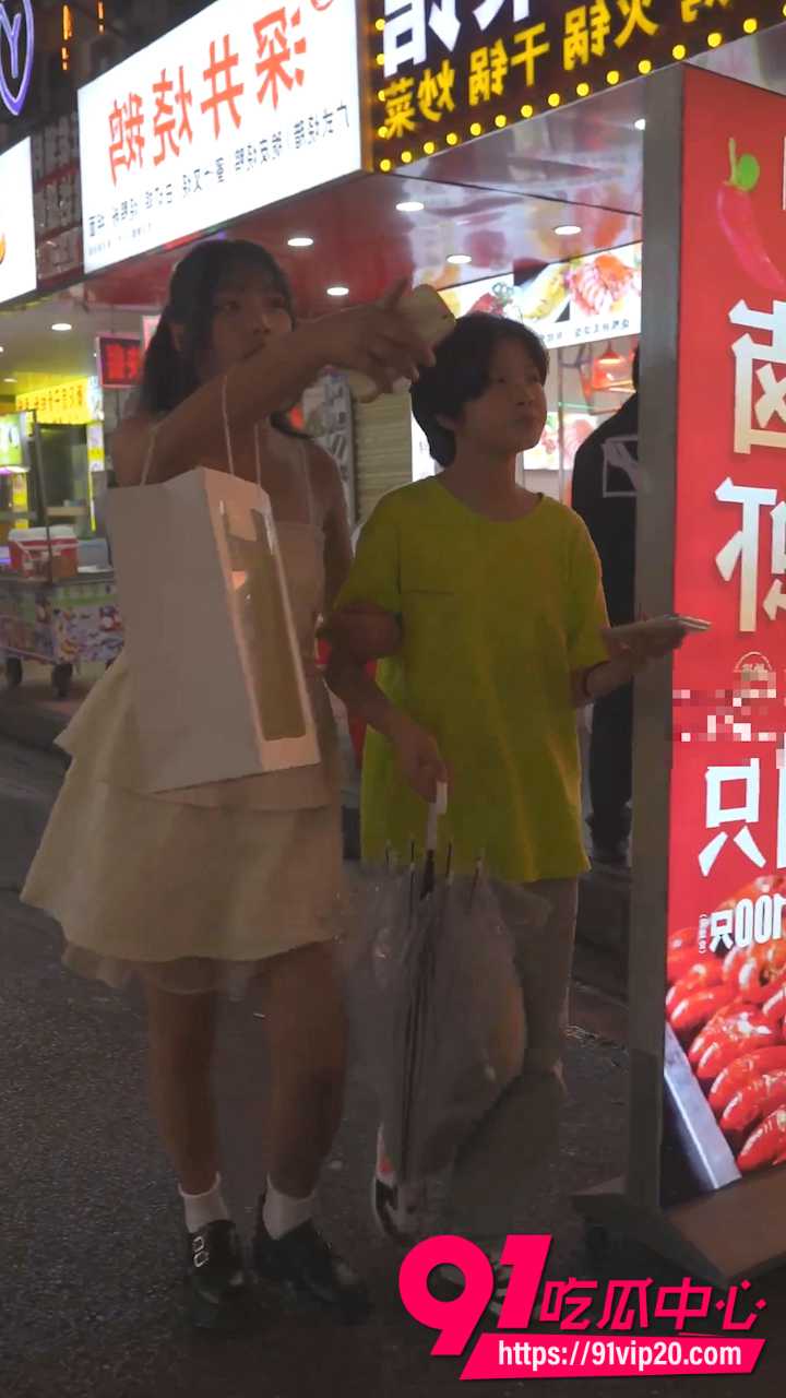 带裙美女1
