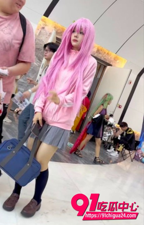 KFC漫展抄底超萌JK学生妹4