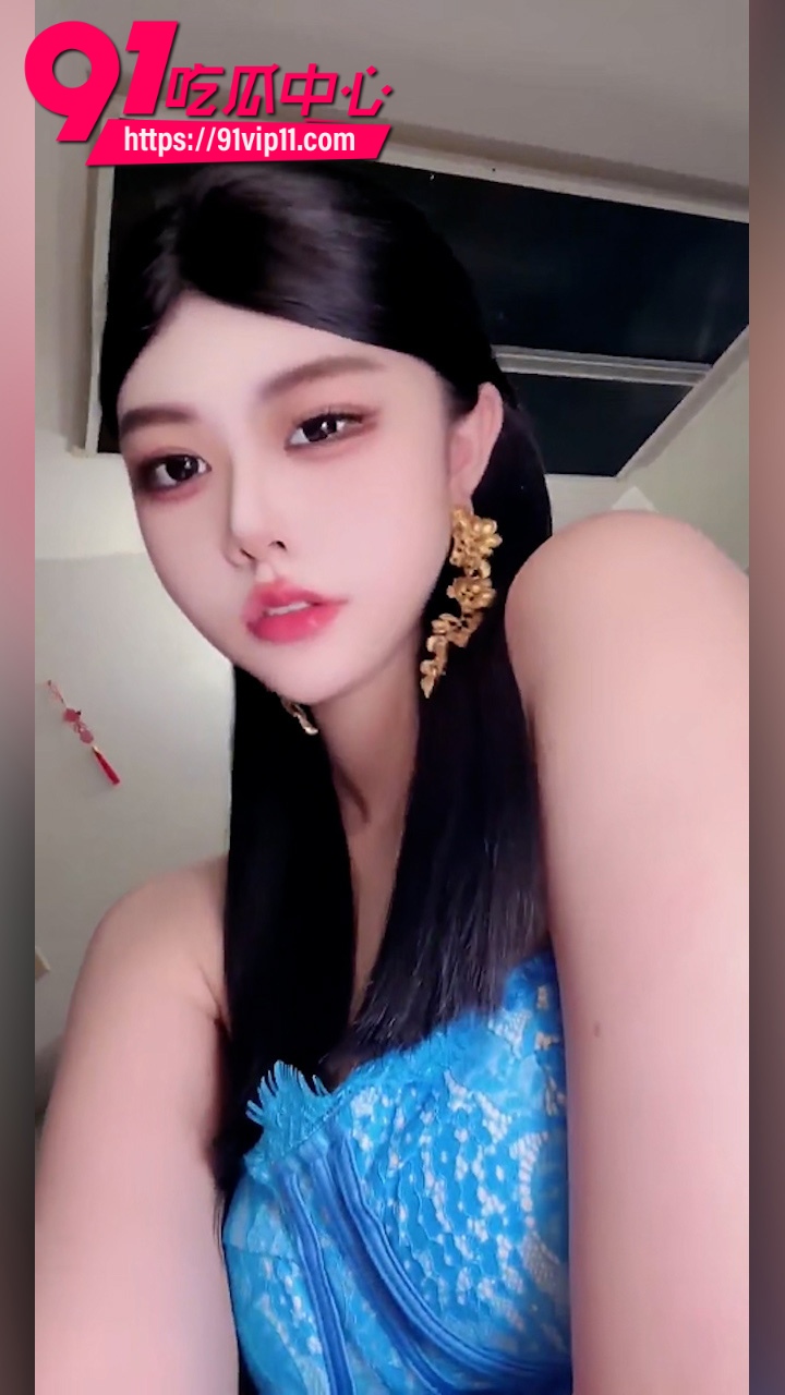 抖音极品女网红Vkvk定制自慰福利1
