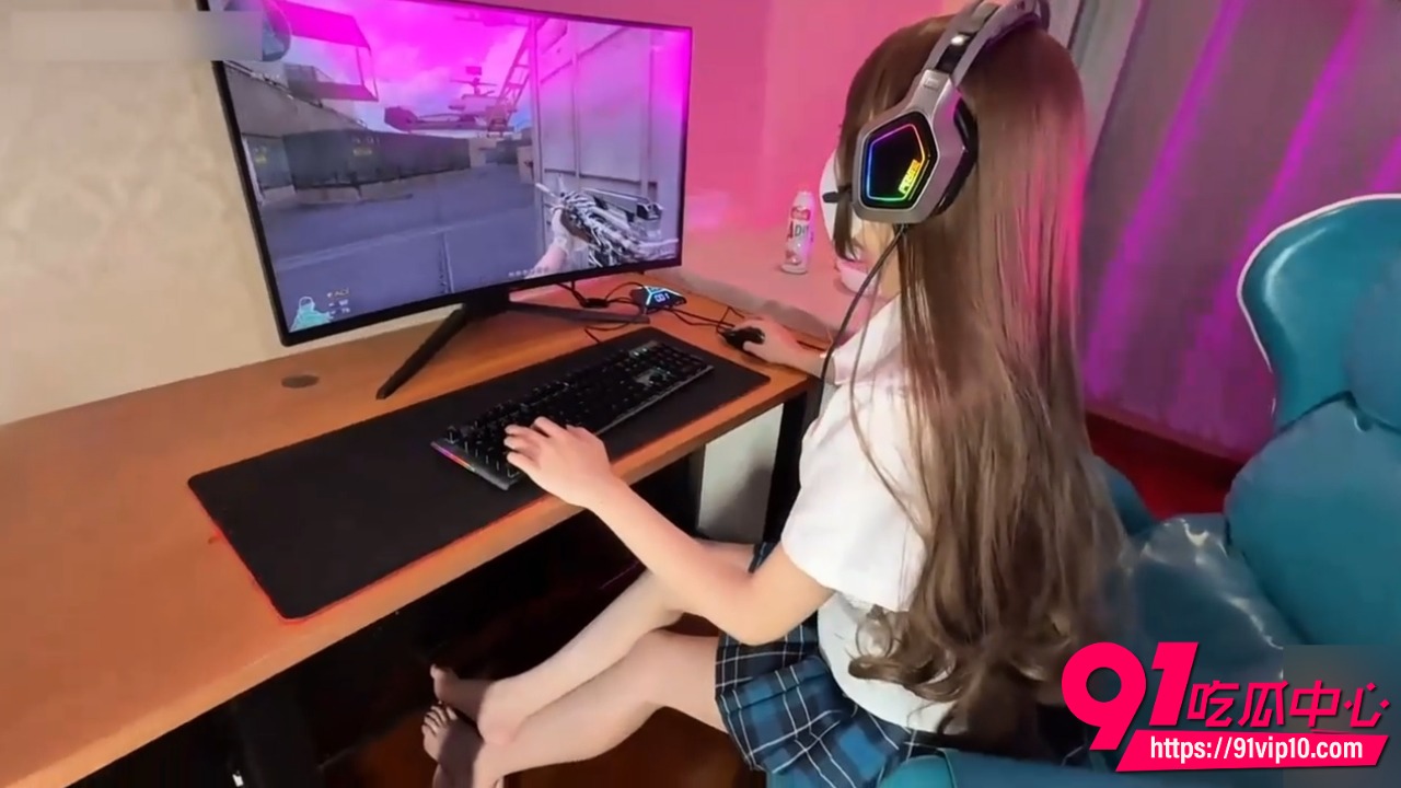 情深叉喔化身网瘾少女 1