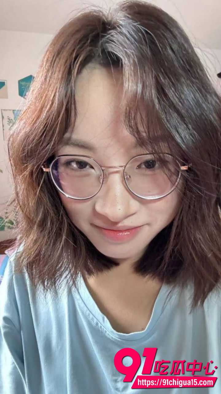吉林高颜值反差学生妹张语桐被金主包养调教1