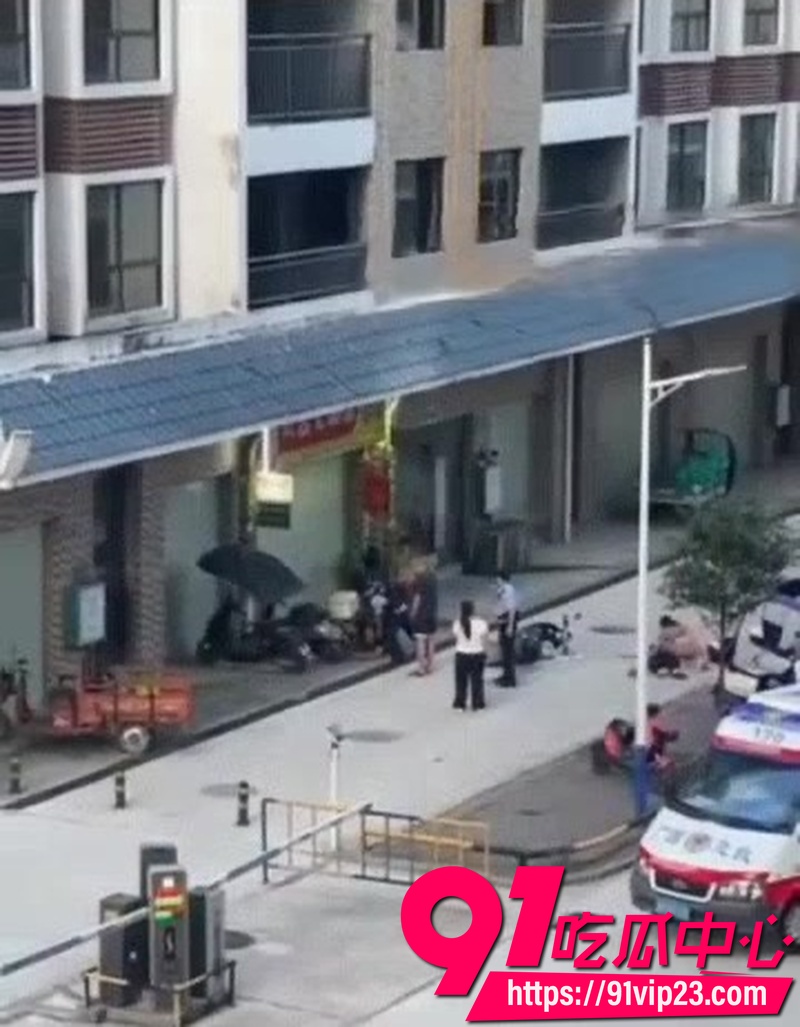 8月6日广西柳州融水现代城持刀伤人 网传未给钱引发命案目前仍无官方通报5