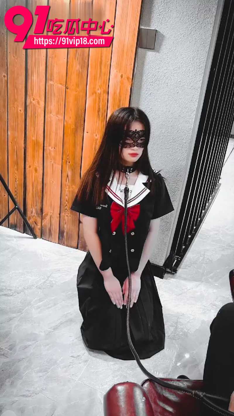 顶级SM大神沧桑s多奴鞭打调教抖M小母狗0
