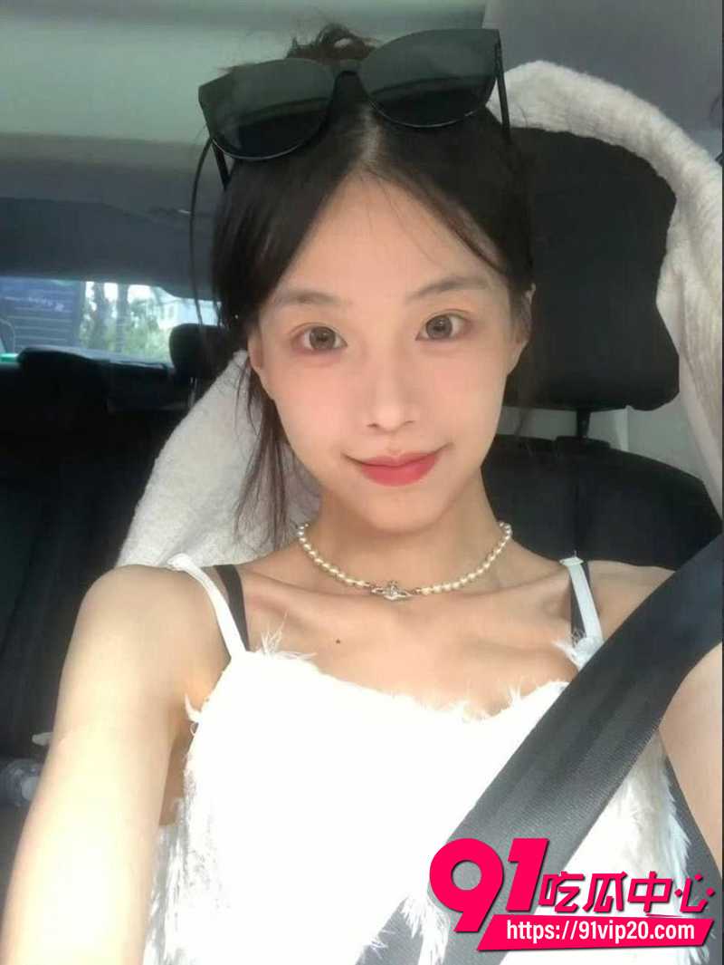 广西艺术学院邓乐颖 3