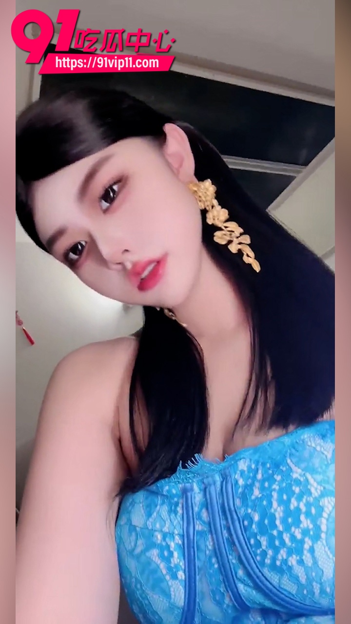 抖音极品女网红Vkvk定制自慰福利2