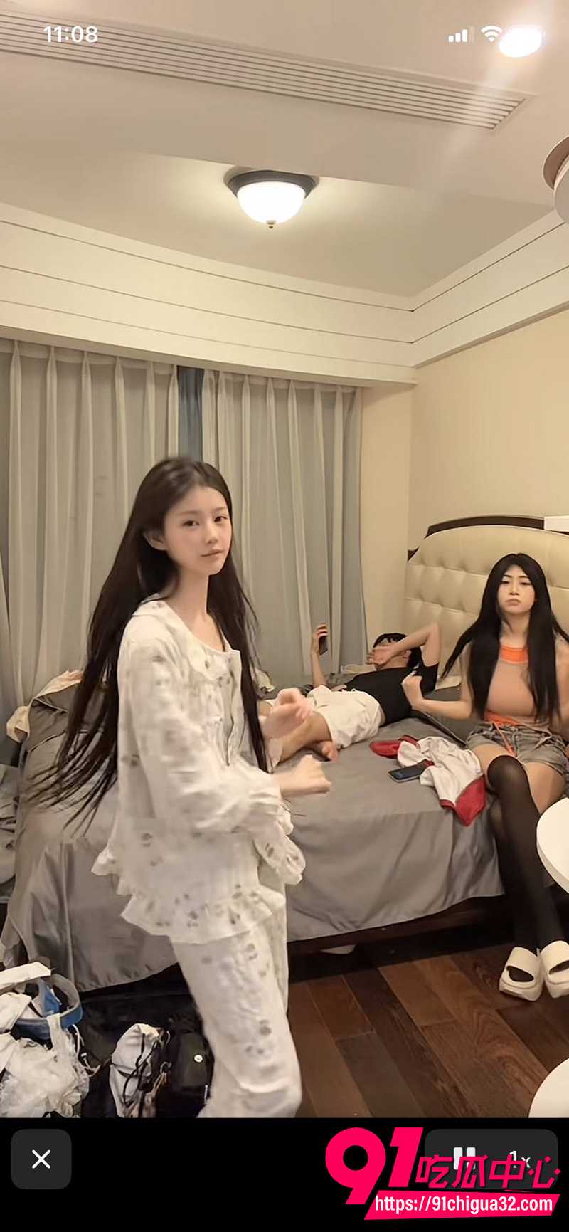 抖音精神小妹小诗颖  2