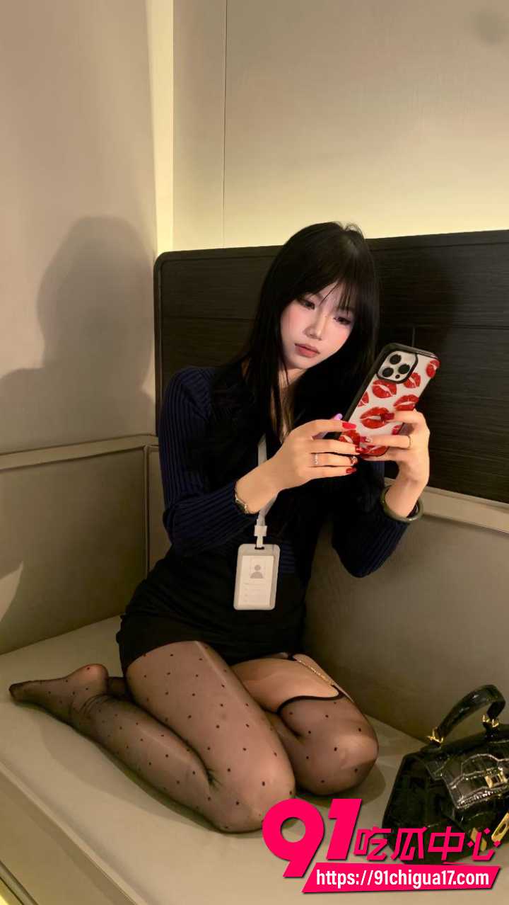 湖南反差女神小琳私下800任意玩弄6