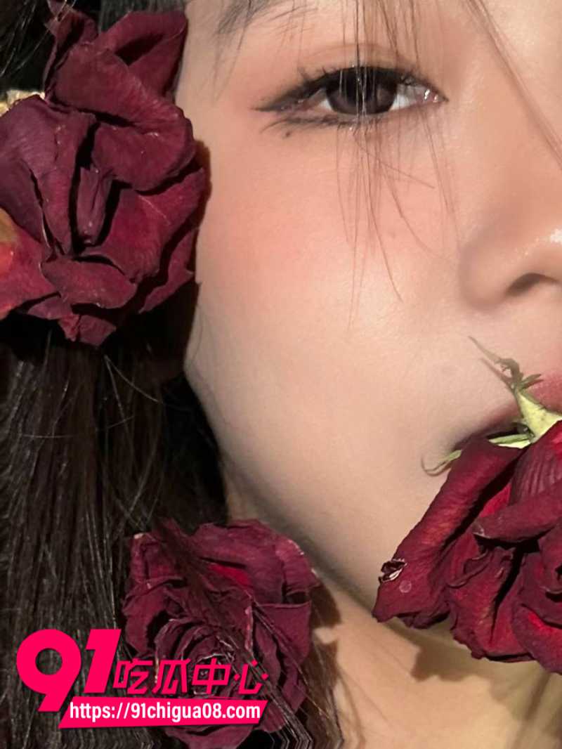 反差女消防员李舒瑶被小伙爆操10