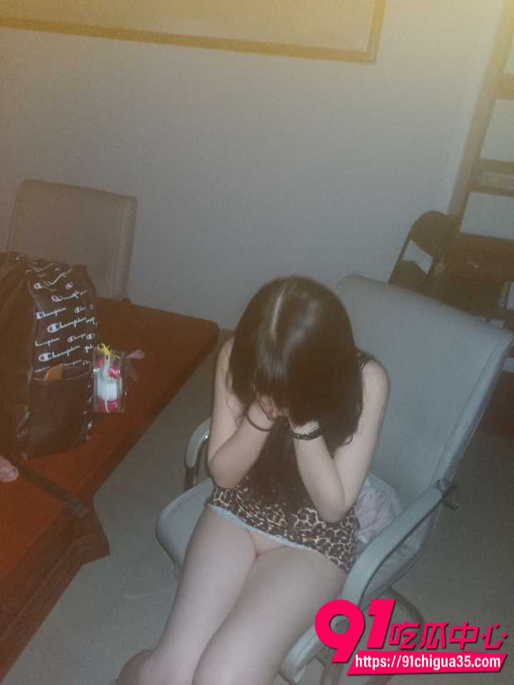 福建19岁眼镜嫩妹马妍琪18
