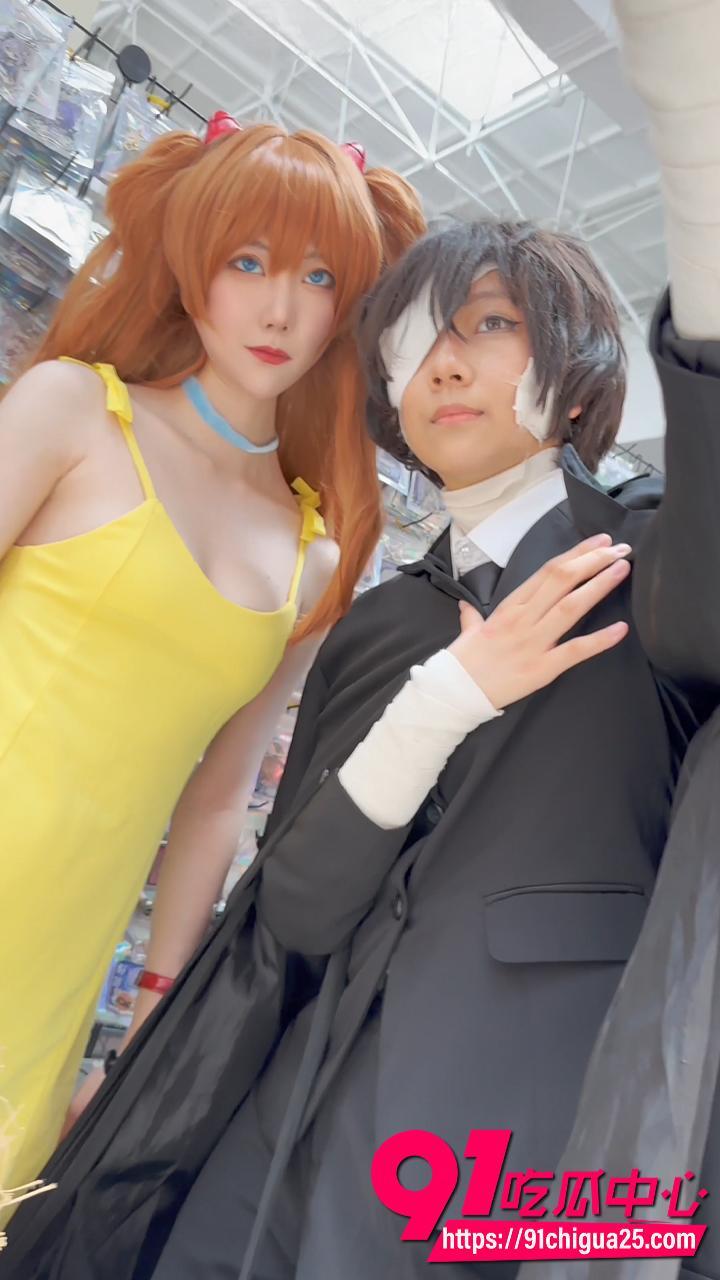 KFC街拍抄底吊带黄裙靓女逛街2