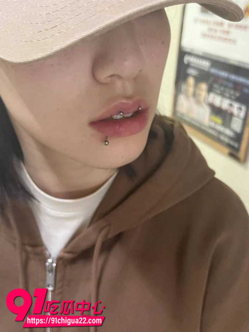 墨尔本工地华裔搬砖工PUA女留学生导致其染上性病被女生怒撕14