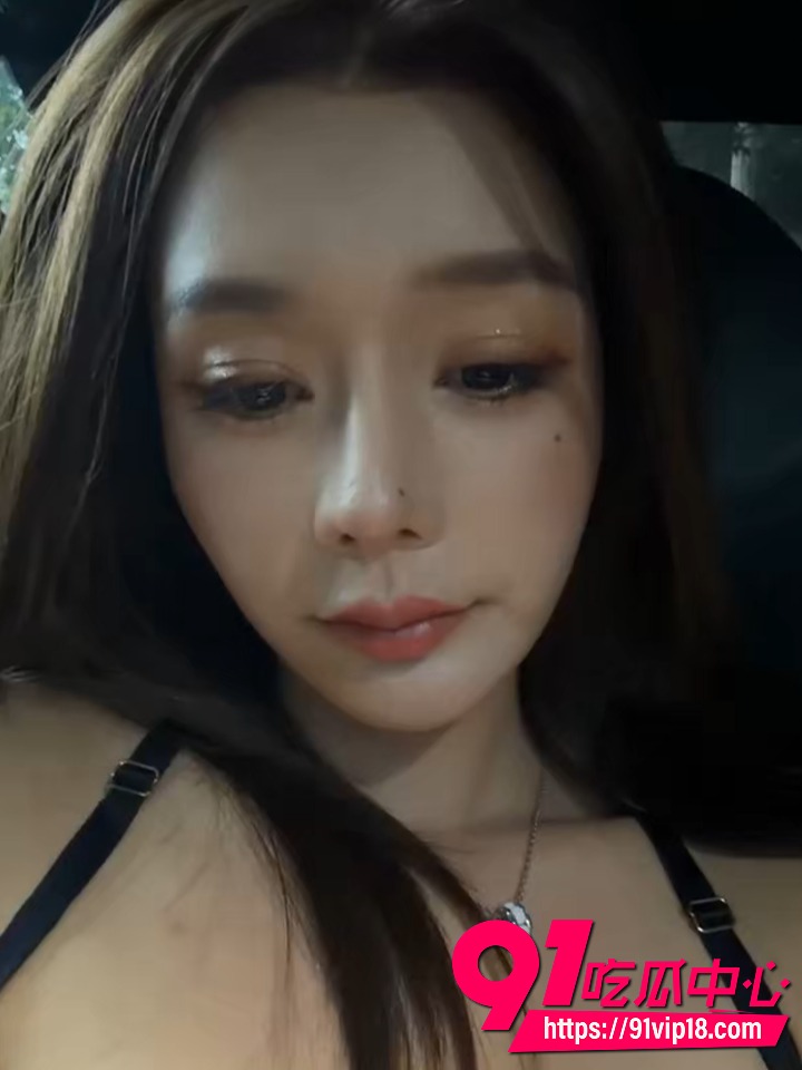 Stripchat女主播BBi0329车震开票秀1