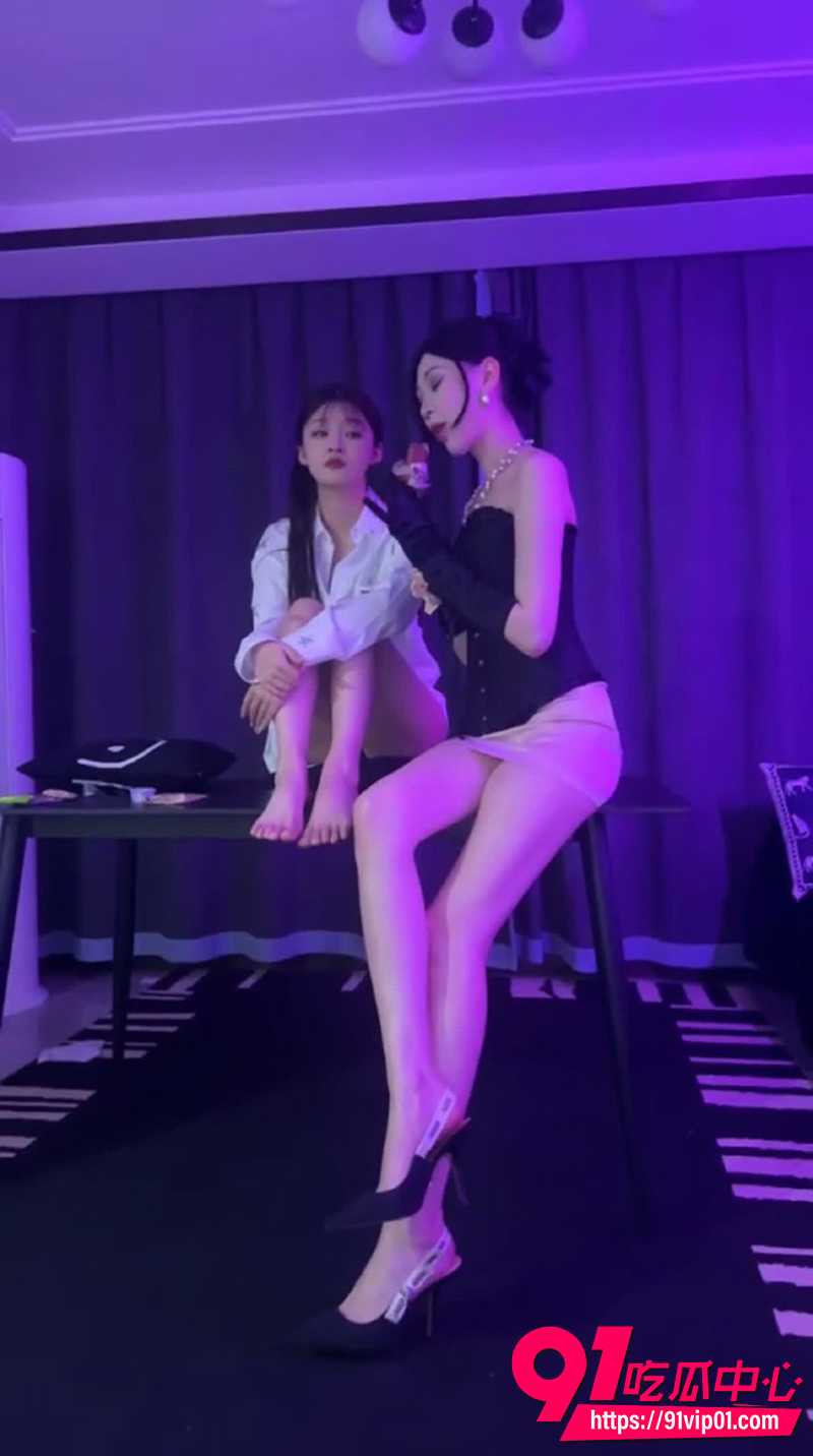 玩物直播女神伽萝 3