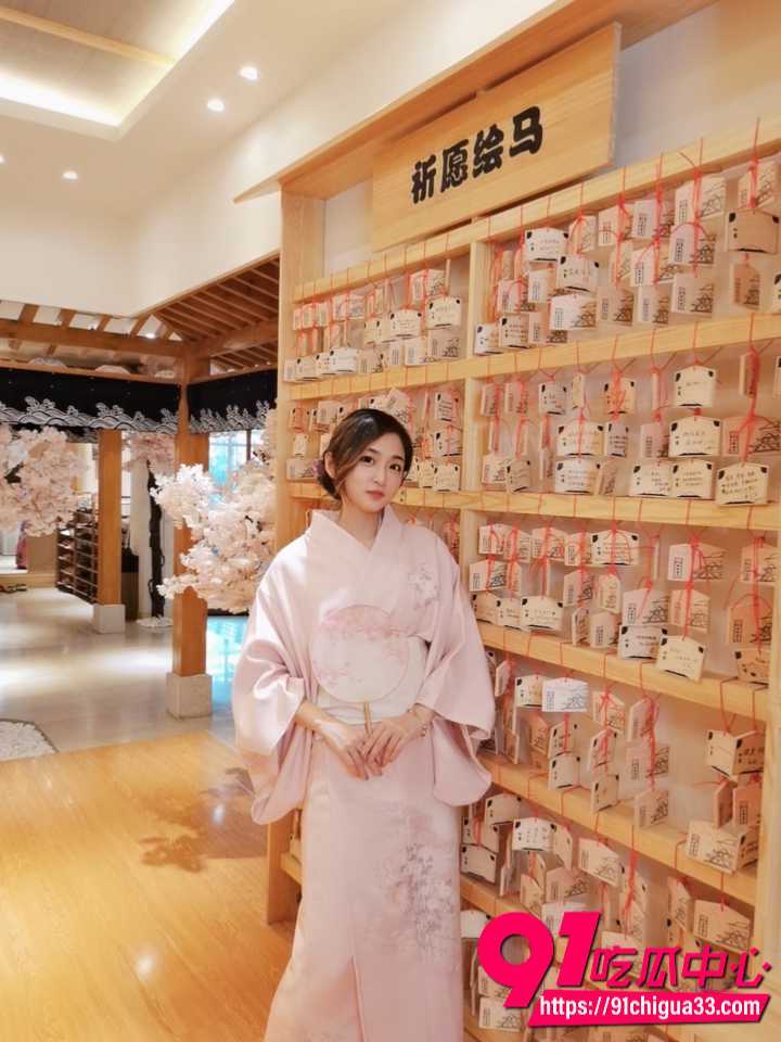 胡子哥探花早期私拍9