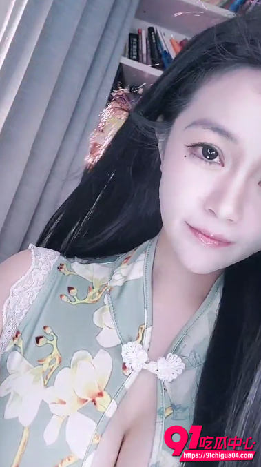 简一妖娆身姿裸舞自慰1