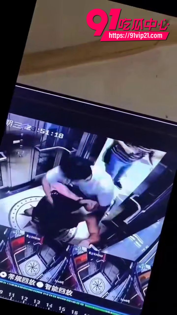 男健身房教练被群殴3