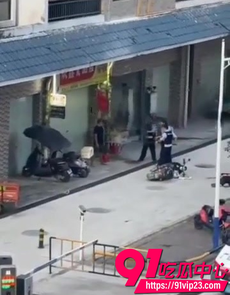 8月6日广西柳州融水现代城持刀伤人 网传未给钱引发命案目前仍无官方通报2