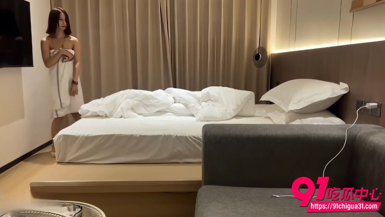7BOSS探花约操高中学生妹2